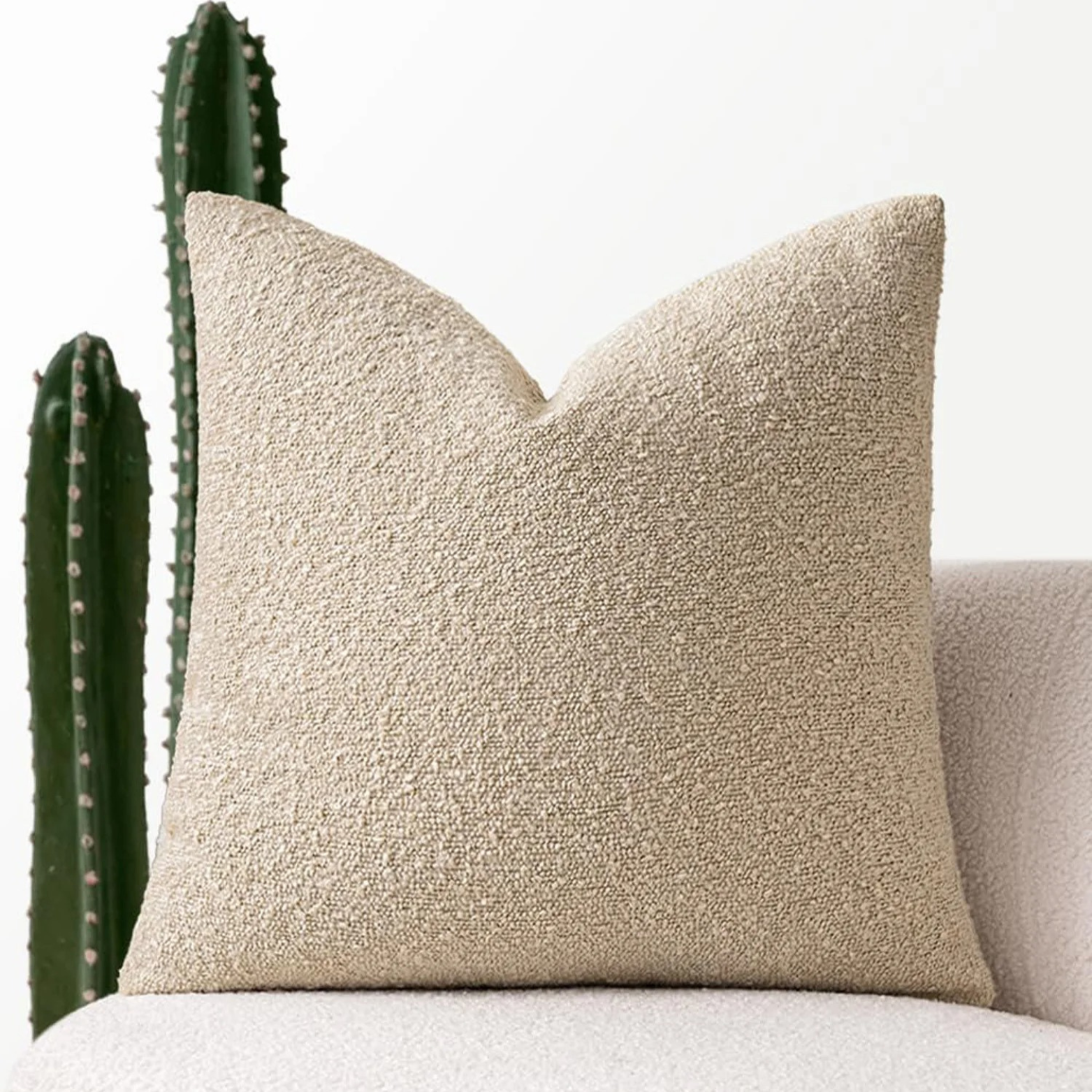 Funda de Cojín Luxe Bouclé – Elegancia y Confort Clásico-Cushion Cover-Camel-Nisero Deco