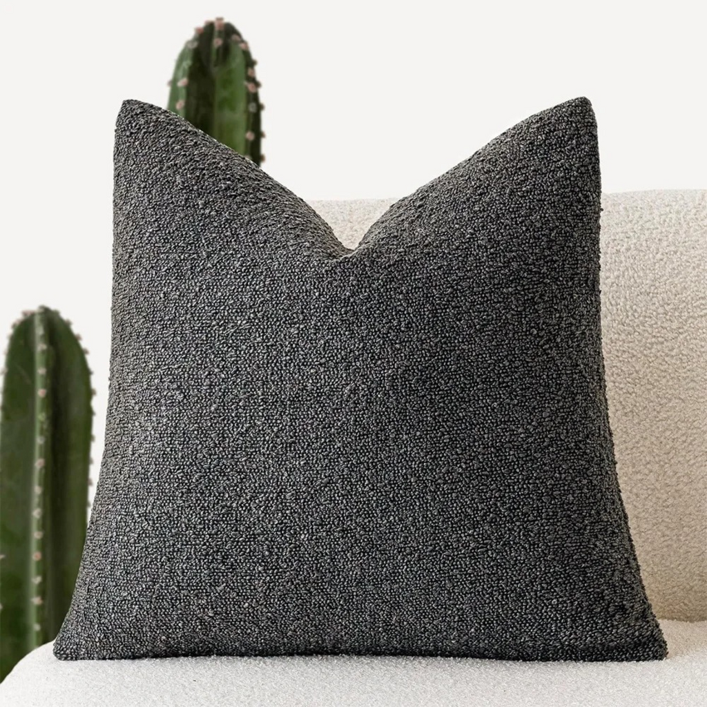 Funda de Cojín Luxe Bouclé – Elegancia y Confort Clásico-Cushion Cover-Gris oscuro-Nisero Deco
