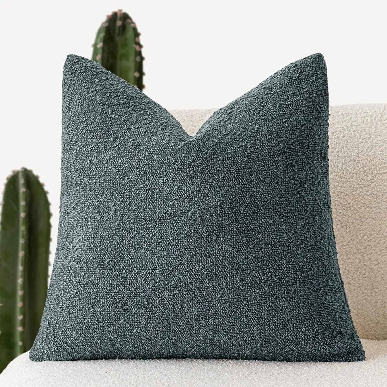 Funda de Cojín Luxe Bouclé – Elegancia y Confort Clásico-Cushion Cover-Verde gris-Nisero Deco