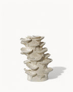 Elegante Accesorio de Cerámica Beige para Decoración del Hogar