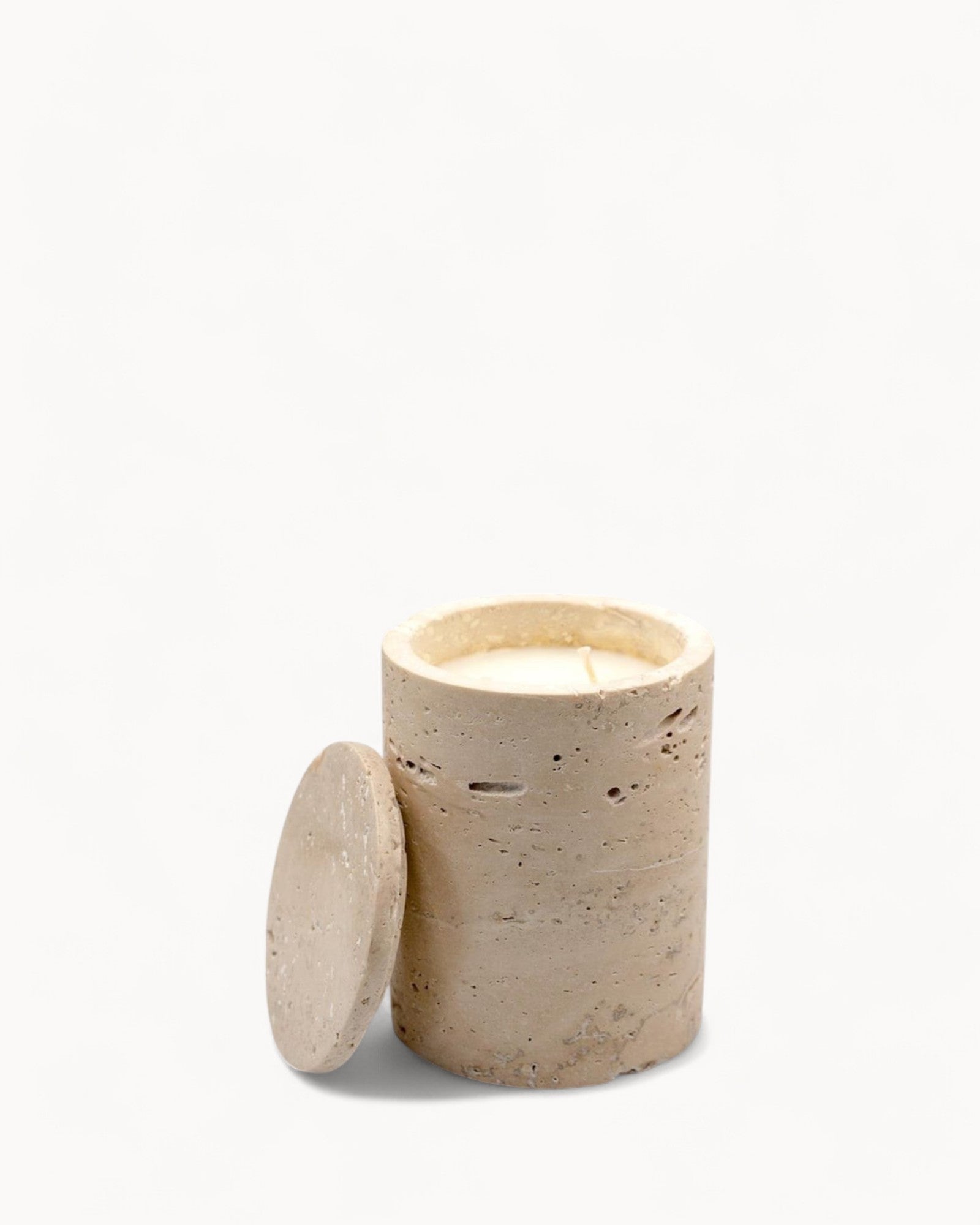 Vela Aromática de Lujo Beige en Travertino Marfil